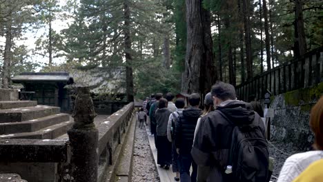 Treppe-Zum-Okusha-Hoto-In-Nikko,-Um-Das-Gebäude-Zu-Sehen,-In-Dem-Die-Überreste-Von-Tokugawa-Leyasu-Aufbewahrt-Werden