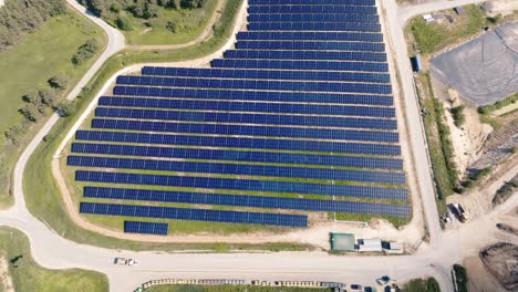 Farm-heart-shaped-solar-panels,-top-shot-drone-plan