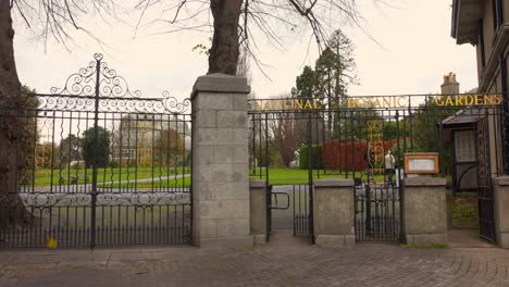 Entrance-Gate-Of-National-Botanic-Gardens-In-Glasnevin,-Ireland