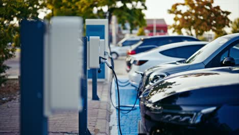 Electric-cars-recharging-at-the-charging-station
