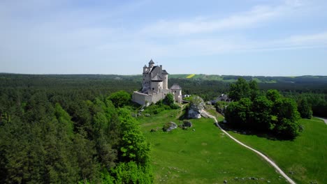 Königsschloss-Bobolice-In-Polen