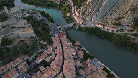 looking-down-at-the-bridge-to-sisteron-france-over-the-durance-river-in-southern-france