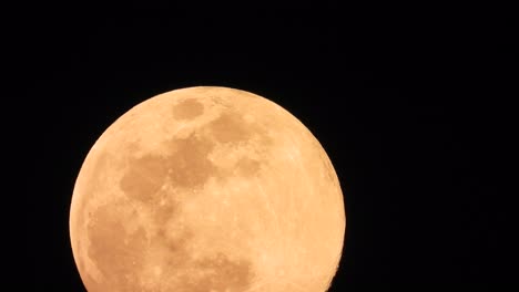 Beautiful-moon---close-up-
