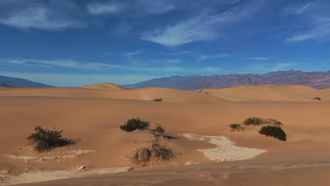 Sand-dune-desert-in-Death-Valley-National-Park-in-Nevada-and-California,-scenic-landscape-nature