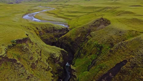 Drone-shot-of-Fjaðrárgljúfur-in-Iceland-during-summer