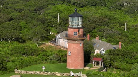 Meium-drone-shot-orbiting-around-the-Gay-Head-Lighthouse-in-Martha's-Vineyard,-Massachusetts
