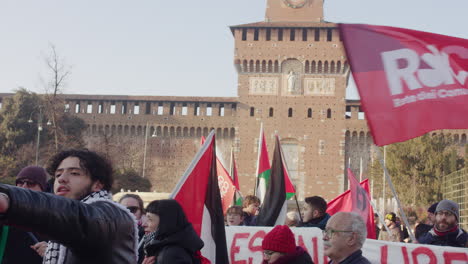 Manifestant-close-to-castello-sforzesco,-Milan-asking-for-freeing-Palestina