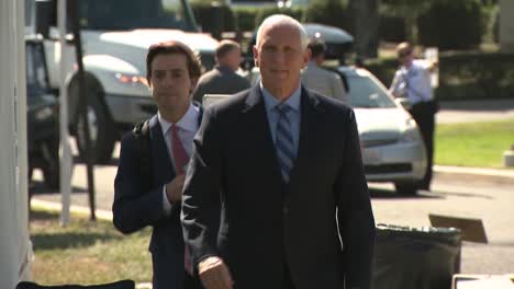 VICE-PRESIDENT-AND-GOP-PRESIDENTIAL-HOPEFUL-MIKE-PENCE-WALKING