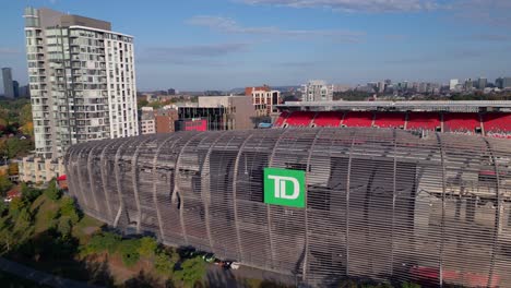 Canadian-football-league-stadium-TD-Place-and-The-Rideau-building