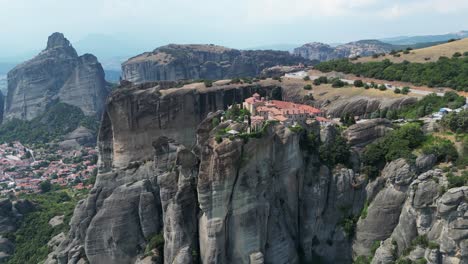 Meteora-Monastery-Popular-Tourist-Attraction-in-Thessaly,-Greece-Mainland---Aerial-4k