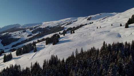 Uphill-View-Of-Winter-Landscape-On-Reiterkogel-Mountain-In-Hinterglemm,-Austria