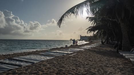 Timelapse-People-Working-At-Beach-in-the-Morning,-San-Andres-Island,-Colombia