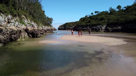 Esta-Es-La-Playa-De-Guadamia-En-Asturias.