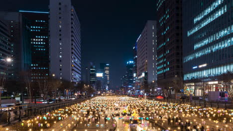 2023-Cheonggyecheon-Lantern-Festival-at-Night,-Seoul-Skyline-and-Travelers-Sightseeing---Timelapse
