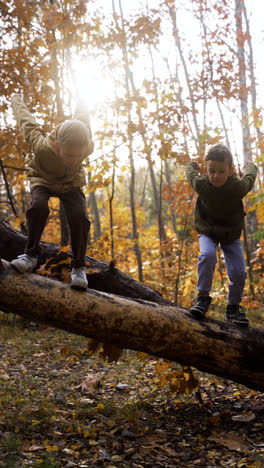 Kids-playing-in-the-nature