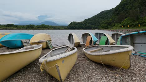 Old-boats-on-the-shore