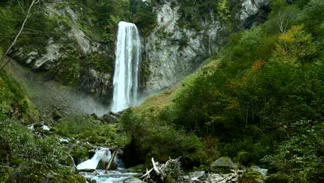 Wasserfall-In-Japan