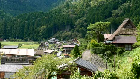 Pueblo-Tradicional-En-Japón