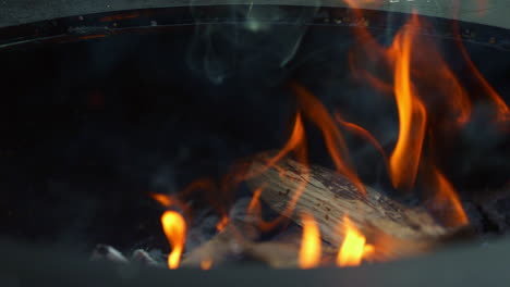 Fire-burning-in-mangal-in-slow-motion