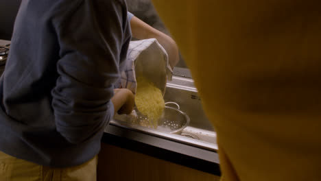 Woman-cooking-in-the-kitchen