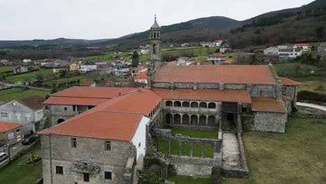 Órbita-Establecimiento-Del-Monasterio-Y-Patio-De-Santa-María-De-Xunqueira