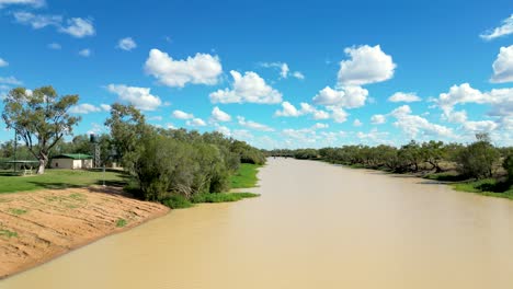 Der-Thomson-River-In-Der-Nähe-Von-Longreach-In-Queensland,-Australien