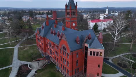 Aerial-establishing-shot-of-university-academic-building