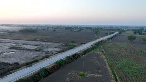 Sonnenaufgang-über-Dem-Ruhigen-Dorf-Nawabshah,-Sindh