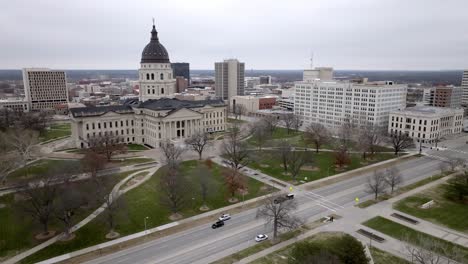 Kansas-state-capitol-building-in-Topeka,-Kansas-with-drone-video-stable