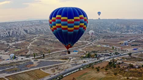 Hot-Air-Balloon-In-Cappadocia,-Turkey---Drone-Shot