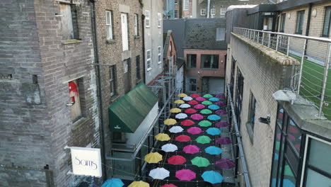 Anne's-Lane-known-as-umbrella-street,-Dublin,-Ireland