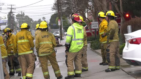 LAFD-firefighters-talk-on-scene