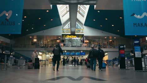 Travellers-arriving-at-departure-terminal-at-Vilnius-International-Airport