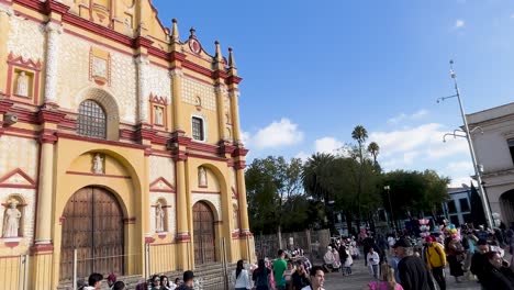 Aufnahme-Der-Hauptkirche-San-Cristobal-De-Las-Casas-In-Chiapas,-Mexiko