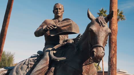 Palm-Springs-Gedenkskulptur,-Statue-Des-Berühmten-Majors-Auf-Einem-Pferd