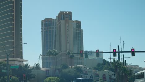 Vista-De-La-Calle-Exterior-De-La-Torre-Palazzo-En-El-Venetian-Resort-Las-Vegas