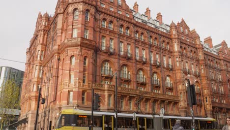 Total-view-of-the-Midland-hotel-building-in-Manchester-city