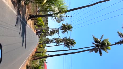 Ir-A-La-Playa-De-Chapora-En-Bicicleta-En-Goa,-India