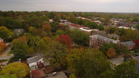Clayton-neighborhood-houses-and-apartment-buildings-in-Autumn