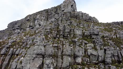 POV-From-A-Cable-Car-Going-Up-To-The-Peak-Of-Table-Mountain-In-Cape-Town,-South-Africa