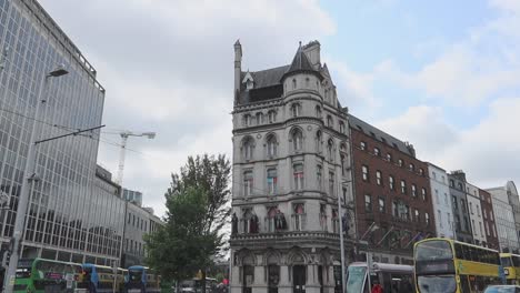 Tilt-up-shot-of-a-beautiful-old-building-in-the-streets-of-Dublin