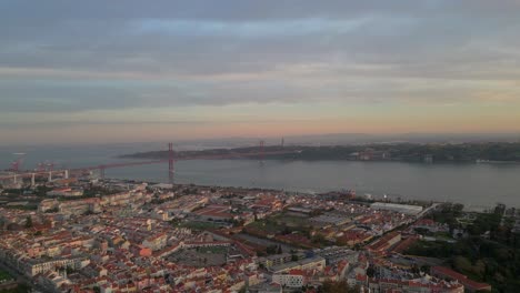 Sonnenuntergang-In-Lissabon,-Portugal