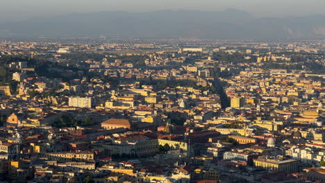 Panoramic-view-of-a-sprawling-city-from-above-in-Naples,-Italy