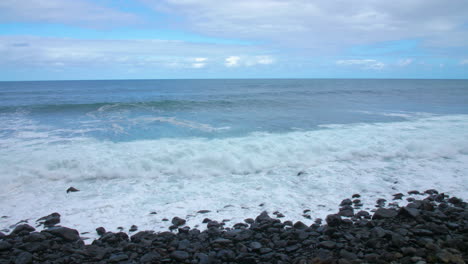 Wellen-An-Der-Küste-Von-Madeira-Strand-Ozean-Himmel-Porto-Moniz-Seixal-Felsen-Urlaub-Reisen