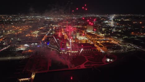 Beautiful-Fireworks-Display-At-Night-On-The-Banks-Of-Caloosahatchee-River