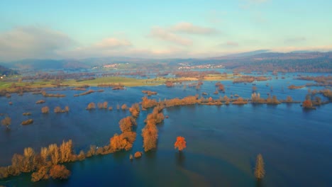 Imágenes-Aéreas-De-Drones-4k-De-Una-Llanura-Planina,-Eslovenia
