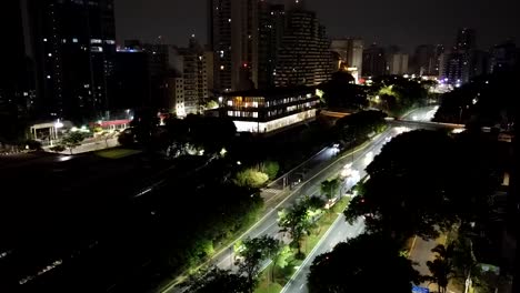 Nächtlicher-Zeitraffer-Der-Avenue-Paulista-In-Sao-Paulo,-Brasilien