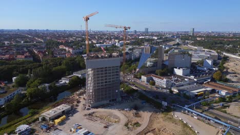 Wolkenkratzer-Im-Bau-Berlin