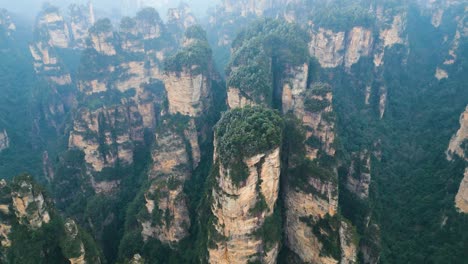 Una-Antena-Del-Parque-Nacional-Zhangjiajie-En-Wulingyuan,-Hunan,-China