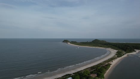 Aerial-view-of-the-isthmus-and-beaches-of-Ilha-do-Mel,-Paraná,-Paranaguá,-Nova-Brasília